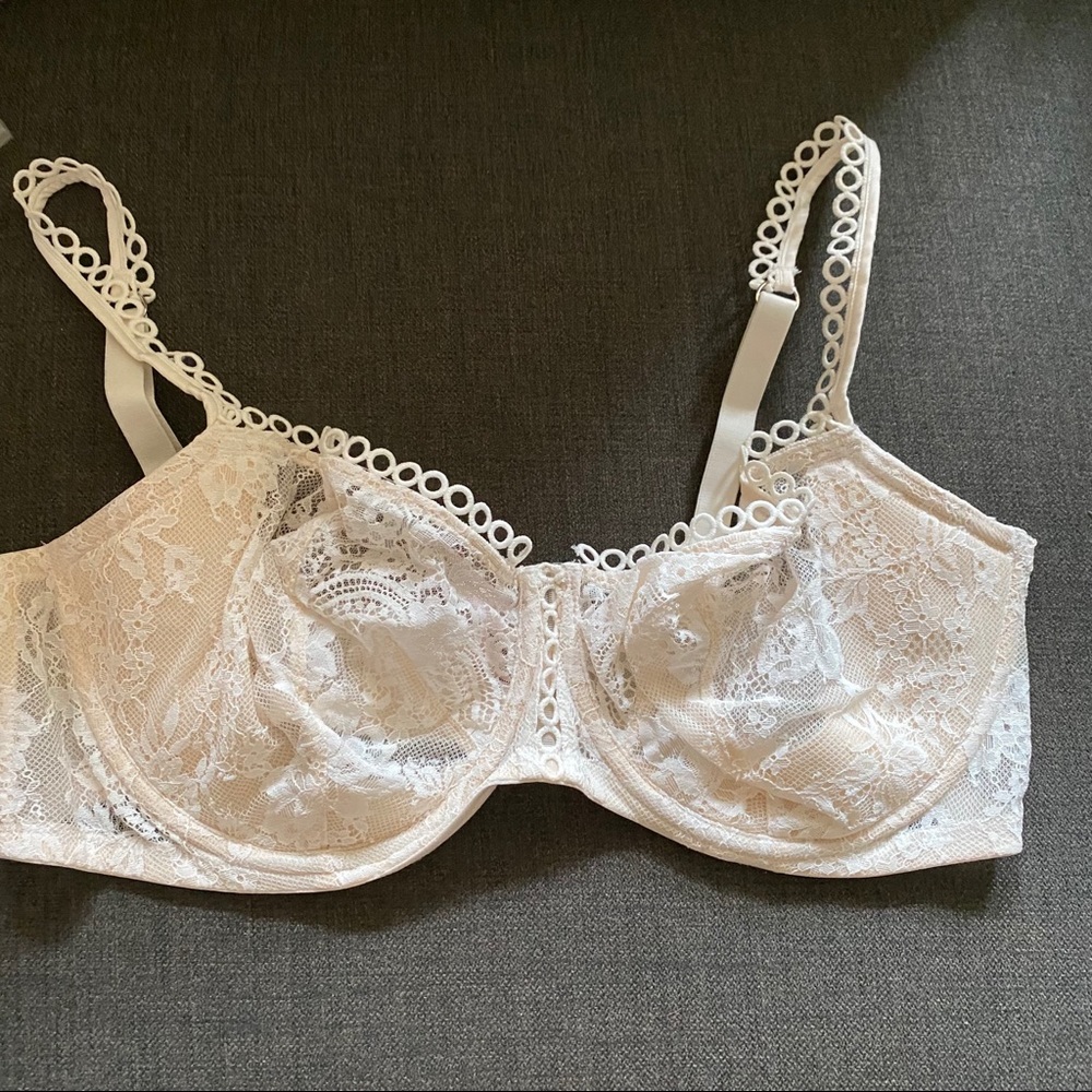 Victoria Secret wicked unlined uplift bra